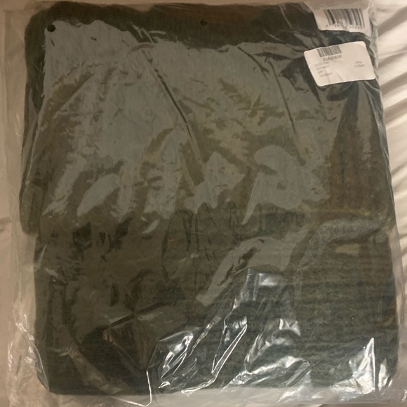 Leith Cozy Neck Dolman Turtleneck Alpaca Blend Sweater Olive Night Soft Rib NWT - Picture 3 of 3